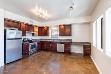 1361 Tyndall Ave-4
