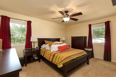 2203 W 4th St, Cedar Falls, IA 50613 - photo 4