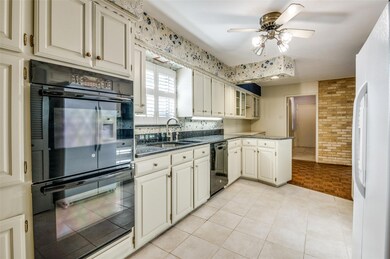 6131 Sul Ross Ln, Dallas, TX 75214 - photo 7