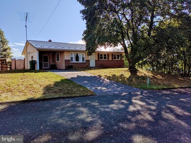 3415 Westview Cir, Greencastle, PA 17225 - photo 2