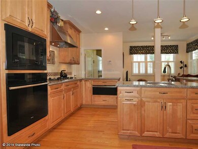 38 Sophia Ln, Greenville, RI 02828 - photo 5