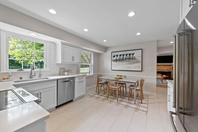 07-Kitchen & Dining Area