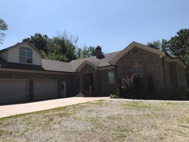 5406 E Manslick Rd, Louisville, KY 40219 - photo 2