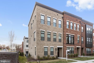 7507 Sawyer Farm Way unit 2001, McLean, VA 22102 - photo 3