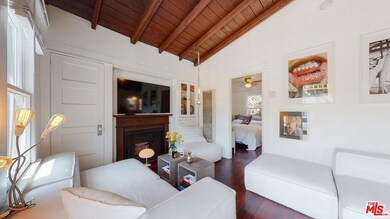 402 N Venice Blvd unit B, Venice, CA 90291 - photo 3