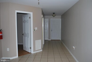 236 Loring Ct unit 236, Sewell, NJ 08080 - photo 5