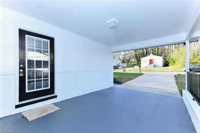 411 Roanoke St, Reidsville, NC 27320 - photo 5