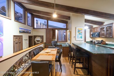 210 E Hyman Ave Unit 6 HighRes 09