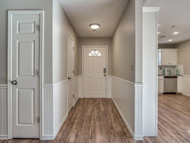 3520 S 215th East Ave, Broken Arrow, OK 74014 - photo 3