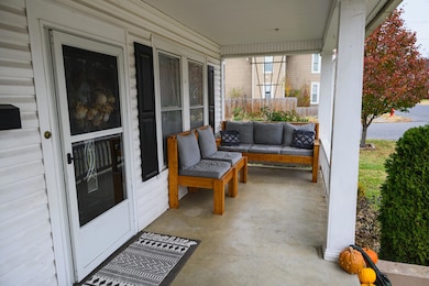 1877 Chestnut Ave, Buena Vista, VA 24416 - photo 4