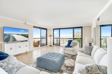 LR, Balcony & View of beach with TV