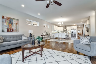 2342 N Hamlin Ave, Chicago, IL 60647 - photo 4