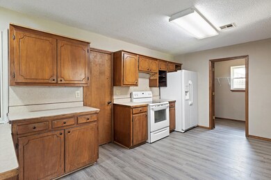 410 N Roney St, Carl Junction, MO 64834 - photo 7