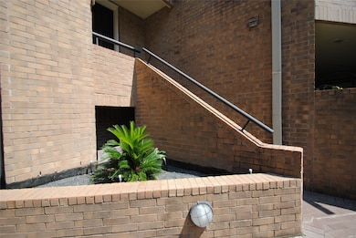 5210 Weslayan St unit 207, Houston, TX 77005 - photo 3