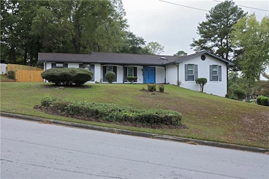 2165 Sterling Ridge Rd, Decatur, GA 30032 - photo 2