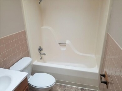 607 E Pine St, Muncie, IN 47303 - photo 7