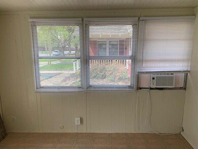 1317 Beverly St, Houston, TX 77008 - photo 2