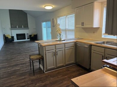 1217 Mayfair Dr, Carpentersville, IL 60110 - photo 2