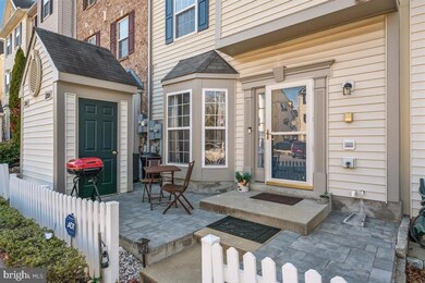 2004 Cramer Point Ct, Odenton, MD 21113 - photo 2