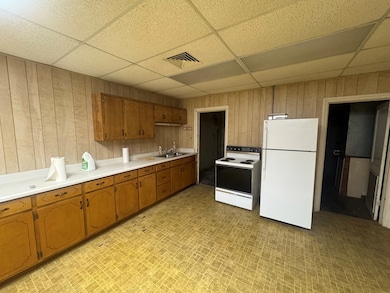 107 W Burdeshaw St, Dothan, AL 36303 - photo 3