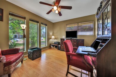 1015 Curtin St, Houston, TX 77018 - photo 7