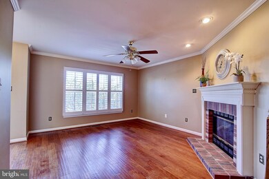 21959 Manning Square, Sterling, VA 20166 - photo 4