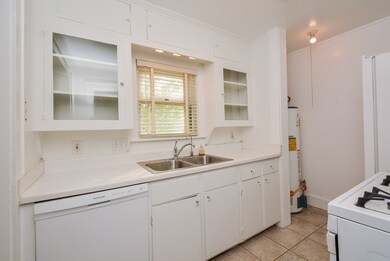1040 Columbia St unit C, Houston, TX 77008 - photo 7