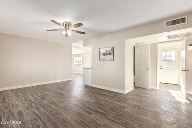 5803 W Wilshire Dr, Phoenix, AZ 85035 - photo 5