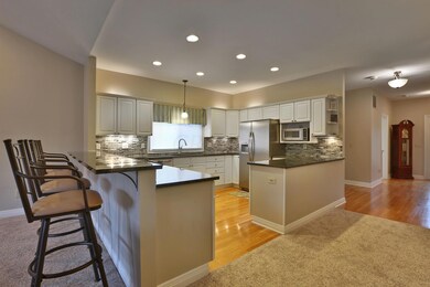 943 Linworth Village Dr, Columbus, OH 43235 - photo 7