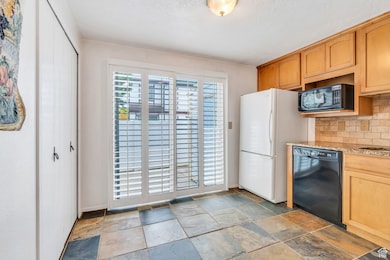 4259 Dunmore Ct, Salt Lake City, UT 84123 - photo 7