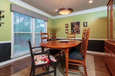 13 - Dining Room