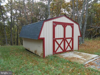 852 Plum Tree Ln, Berkeley Springs, WV 25411 - photo 5