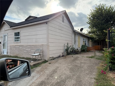 4011, 4017 Terry St, Houston, TX 77009 - photo 2