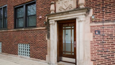 555 Elmwood Ave unit 2, Evanston, IL 60202 - photo 2