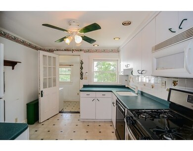 714 E Merrimack St, Lowell, MA 01852 - photo 4