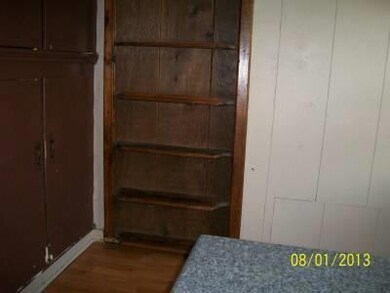hn1767-dining area