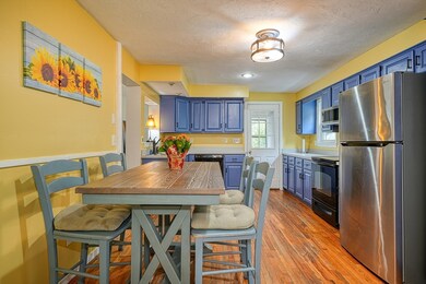 94 Packard St, Lancaster, MA 01523 - photo 4