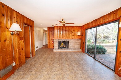 232 Gordon Dr, Spartanburg, SC 29301 - photo 6