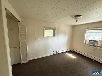 1101 Grove St unit Apartment B, Charlottesville, VA 22903 - photo 6