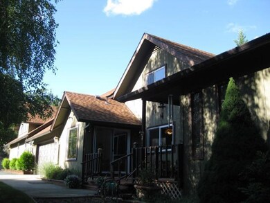 4392 E Evans Creek Rd, Rogue River, OR 97537 - photo 3