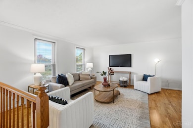 21 Orchard Knoll Dr, Cincinnati, OH 45215 - photo 2