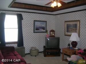 326 Arlington St, Tamaqua, PA 18252 - photo 2