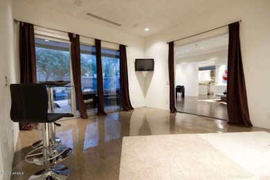 Den/office/media
