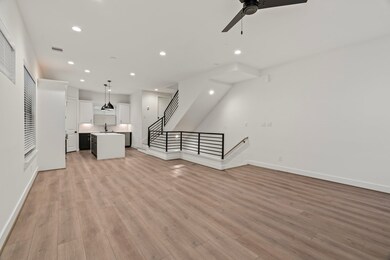 816 Curtin St unit D, Houston, TX 77018 - photo 5