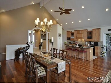 Dining & Kitchen