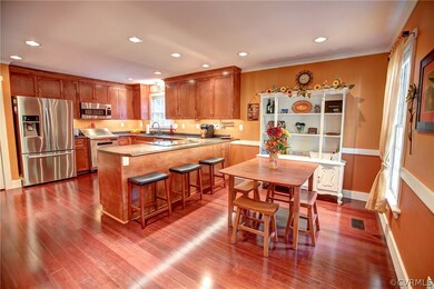 Fully Renovated & Upgraded in 2014