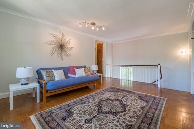 3339 Martha Custis Dr unit 827, Alexandria, VA 22302 - photo 4