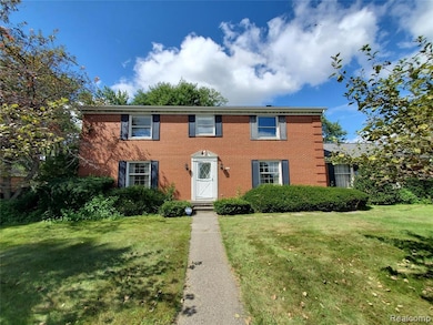 8276 Appleway Dr, Grand Blanc, MI 48439 - photo 3