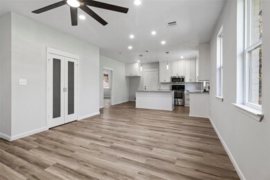 1112 W Elm St, Denison, TX 75020 - photo 2