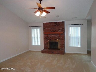 331 Richmond Dr, Jacksonville, NC 28540 - photo 4